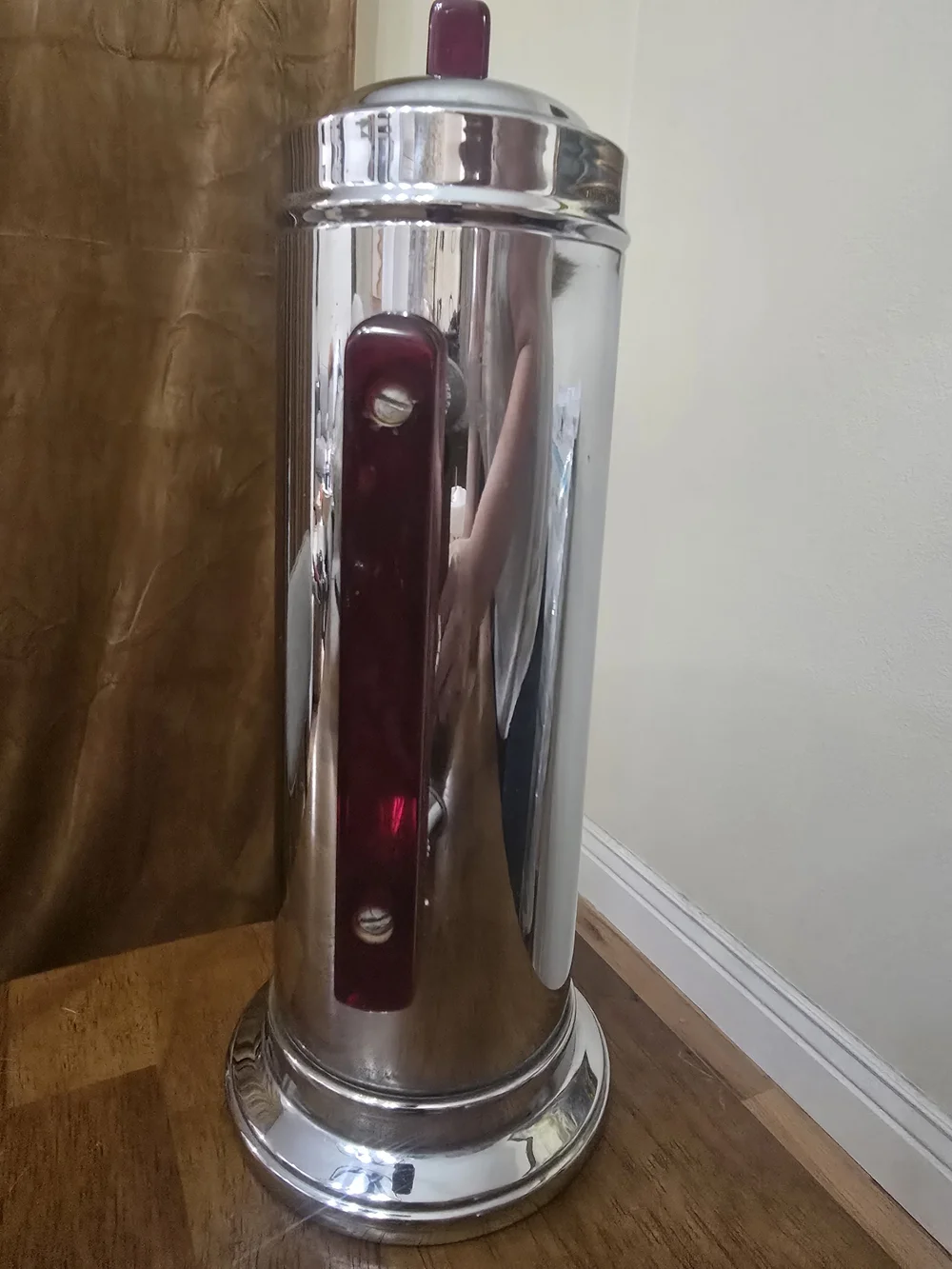 VTG Art Deco Chrome Red Bakelite Catalin Cocktail Shaker 6 Cups & Garnish Bowl